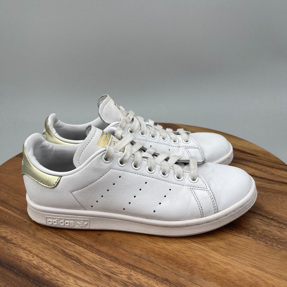 adidas Stan Smith Shoes Womens Size 7.5 White Leather Metallic Gold Heel Walking